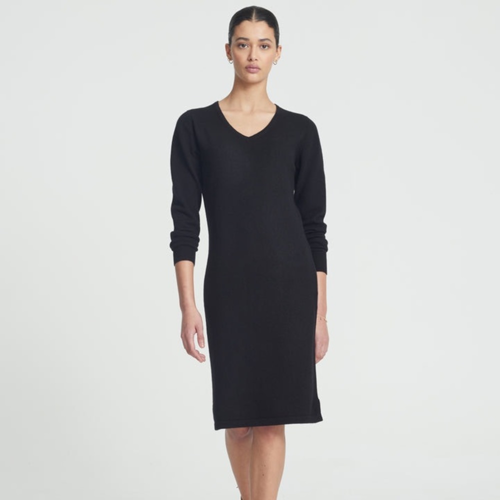 Banana Republic made from Italian yarn beautiful black merino wool dress size XS